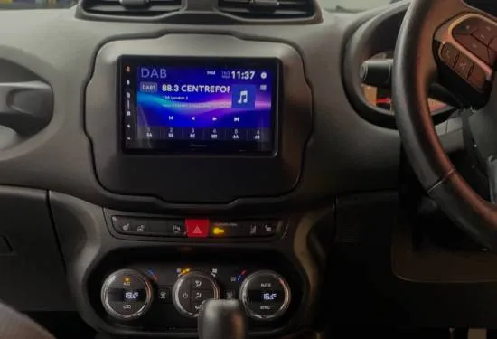 Jeep Renegade 2016 Pioneer Stereo Installed