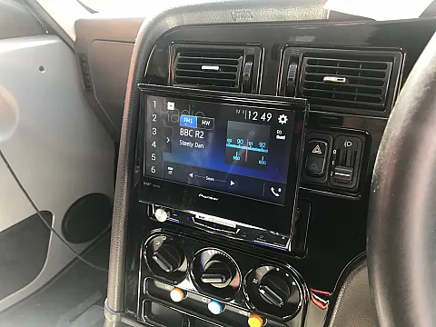 TX4 Black Cab / Pioneer AVH-Z7100DAB