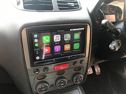 Alfa Romeo GT 2009 / Pioneer SPH-DA230DAB