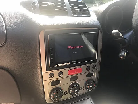 Alfa Romeo GT 2005 / Pioneer SPH-DA130DAB