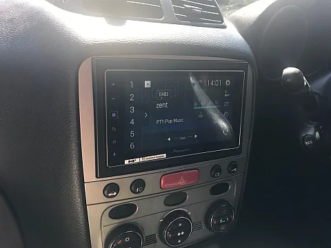 Alfa Romeo GT 2005 / Pioneer SPH-DA130DAB