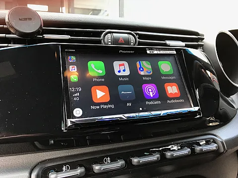 Alfa Romeo Giulietta - 2011 / Pioneer AVH-Z5000DAB