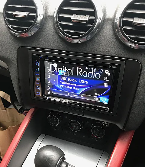 Audi TT 2007 / Pioneer AVH-X490DAB