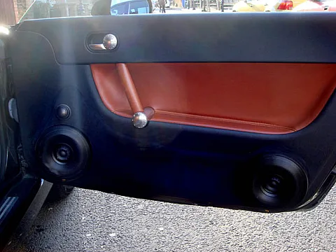 2002 AUDI TT CONVERTIBLE - CUSTOM INSTALL