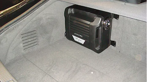 AUDI TT MK2 2007 - ALPINE BASS UNIT