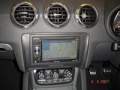 AUDI TT 08 - Pioneer AVIC-F700BT Double Din Navigation