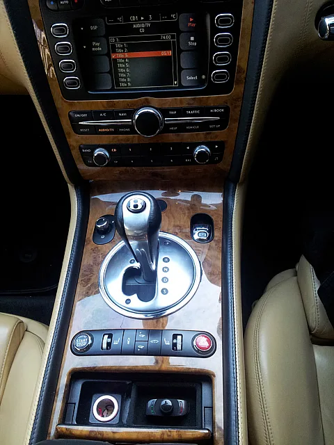 Bentley GT Parrot CK3000 in ashtray install
