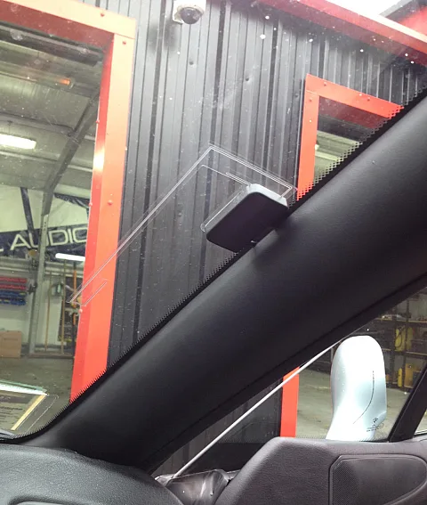 Windscreen DAB antenna installed in BMW Z3