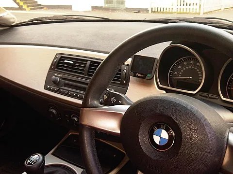 BMW Z4 (2005) - Parrot Mki9200 Handsfree Kit