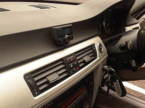 BMW 3 Series (E90) - Parrot CK3100 Bluetooth Handsfree Car kit