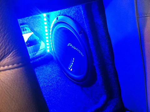BMW 3 Series (E46) - Boot build with Focal Amps and Pioneer Subwoofers
