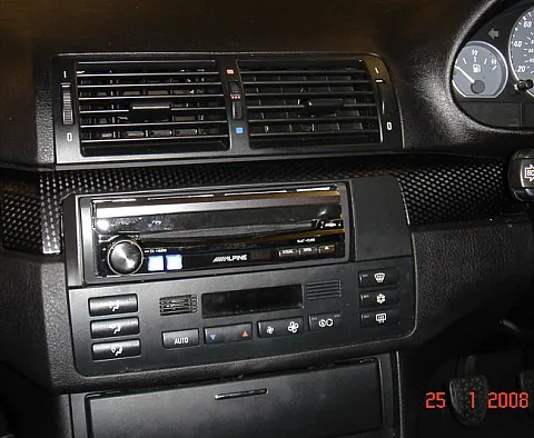 BMW 3 SERIES (E46) - Alpine Flip Out Screen