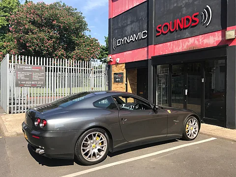 Pioneer AVIC-F88DAB / Ferrari Scaglietti