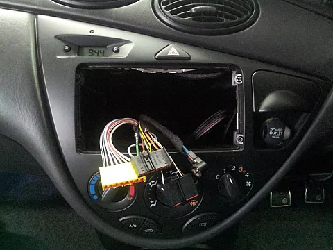 Ford Focus MK1 - Double Din Conversion with Pioneer AVIC-F930BT