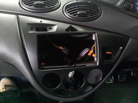 Ford Focus MK1 - Double Din Conversion with Pioneer AVIC-F930BT