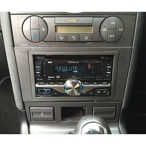 Ford Mondeo 2006 / Kenwood DPX406DAB !!