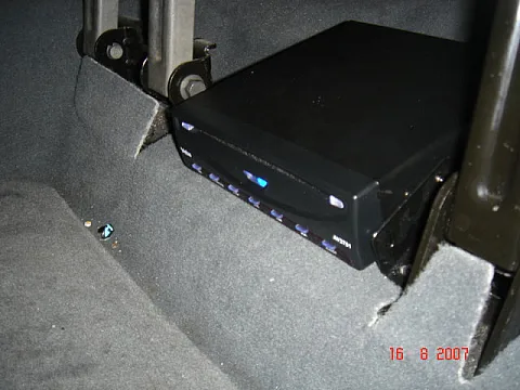JEEP CHEROKEE 07 - Veba DVD Player under seat