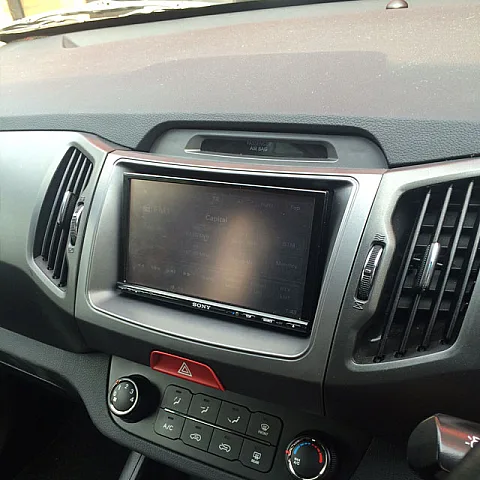 Kia Sportage 60 Reg - Sony 7" XNV-L77BT Sat Nav Multimedia