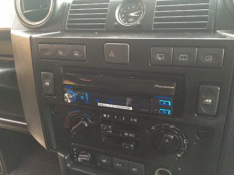 Pioneer AVH- X7500BT / Camera install in Land Rover Defender