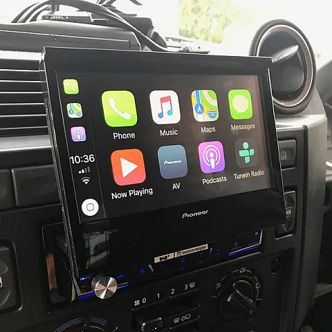 Landrover Defender 2013 / Pioneer AVH-Z7000DAB