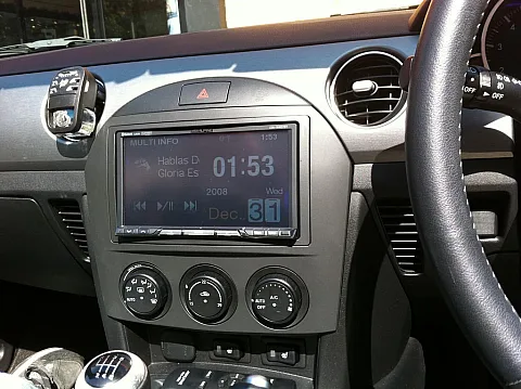 Mazda MX-5 2007 - Alpine IXA-W407BT