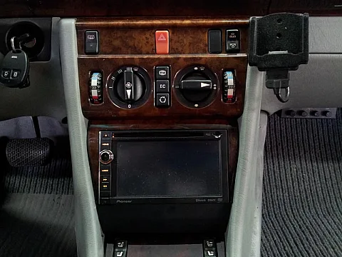 Mercedes 320 CE Convertible 1992 Pioneer AVIC-F940BT DVD Navigation Install