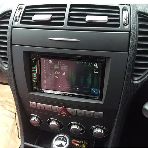 Mercedes SLK R171 / Pioneer AVH-X2700BT