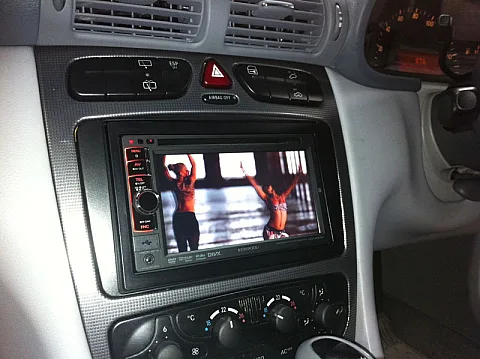 Kenwood DDX-4021BT DVD Player installed in Mercedes C Class 2002