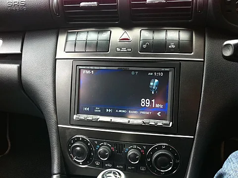 Mercedes C class 2004 - Alpine IXA-W407BT Screen