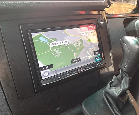 Pioneer AVIC-F60DAB Navigation / DAB Radio installed in Mercedes Viano