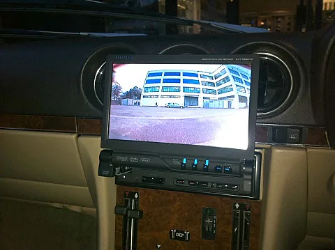 Mercedes SL 1989 - Kenwood DVD Screen (Rear Camera View)