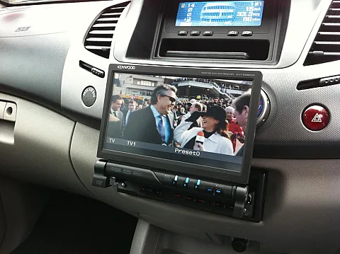 Mitsubishi L200 (2006) - Kenwood Screen