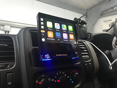 Nissan NV300 2018 / Pioneer AVH-Z7100DAB and ND-BC8