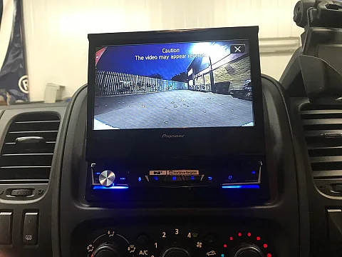 Nissan NV300 2018 / Pioneer AVH-Z7100DAB and ND-BC8
