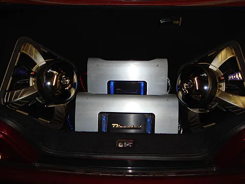 1996 Nissan Skyline - Custom Install