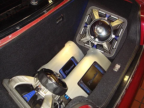 1996 Nissan Skyline - Custom Install