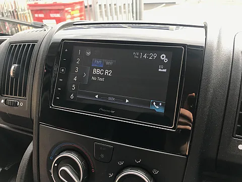 Peugeot Boxer Box Van 2019 / Pioneer SPH-DA120