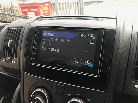 Peugeot Boxer Box Van 2019 / Pioneer SPH-DA120