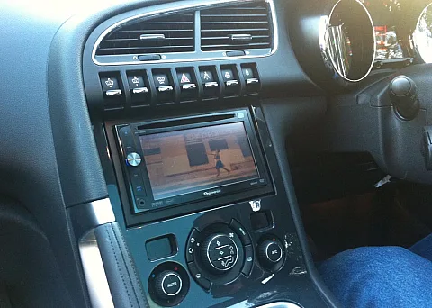Peugeot 3008 2010 - Pioneer Double Din Screen
