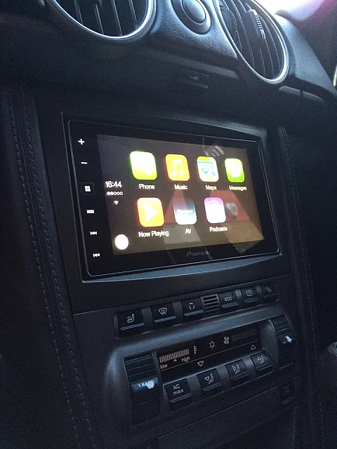 Pioneer SPH-DA120 and ND-BC6 Camera Installed in  Porsche Boxster 2006
