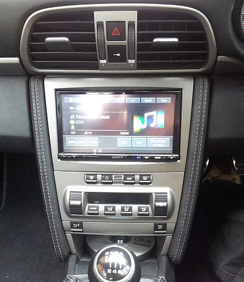 Porsche 997 - Sony XNV-L77BT Sat Nav Unit