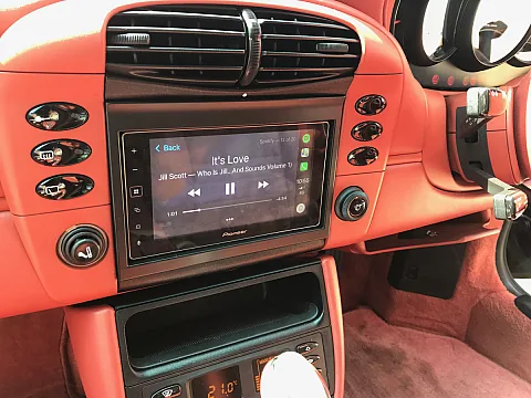 Porsche Boxster 2000 / Pioneer SPH-DA130DAB
