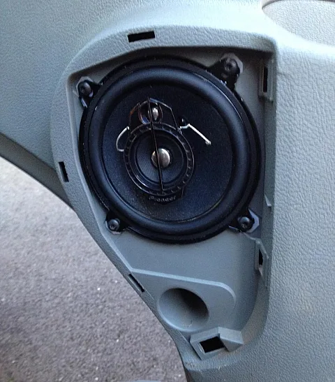 Renault Master TS-A1323i Front Speakers install