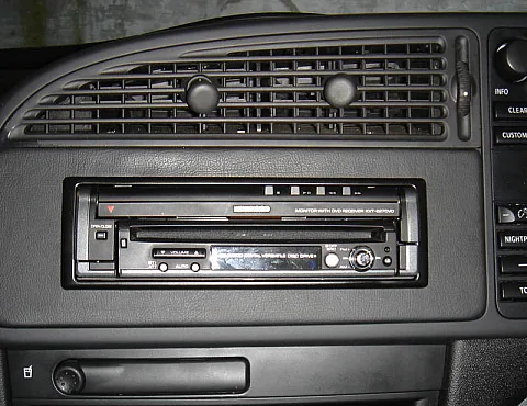 1999 SAAB 9-5 - Custom fascia Surround for Kenwood Screen