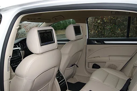 Skoda Superb 2012 Headrest Screen