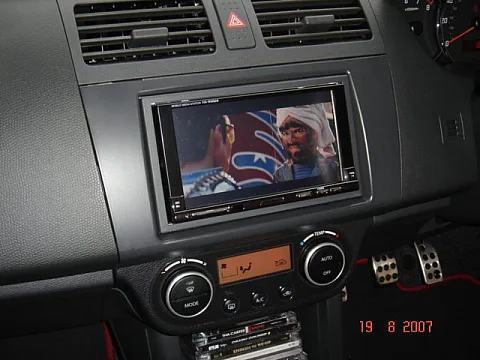 SUZUKI SWIFT 08 - Alpine Double Din Screen