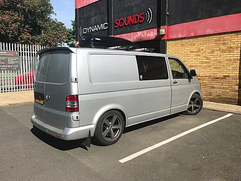 VW Transporter 2009 Alpine ILX-F903D Install