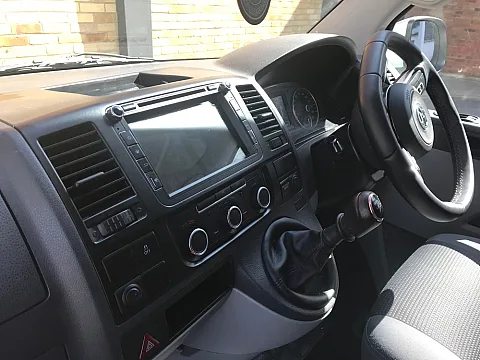VW Transporter 2009 Factory Radio