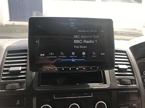 VW Transporter 2009 Alpine ILX-F903D Install