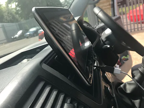 VW Transporter 2009 Alpine ILX-F903D Install